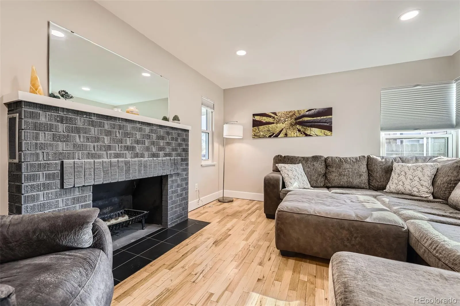 Colorado Springs, Colorado 80907, United States, 5 Bedrooms Bedrooms, ,2 BathroomsBathrooms,Residential,Active,84220
