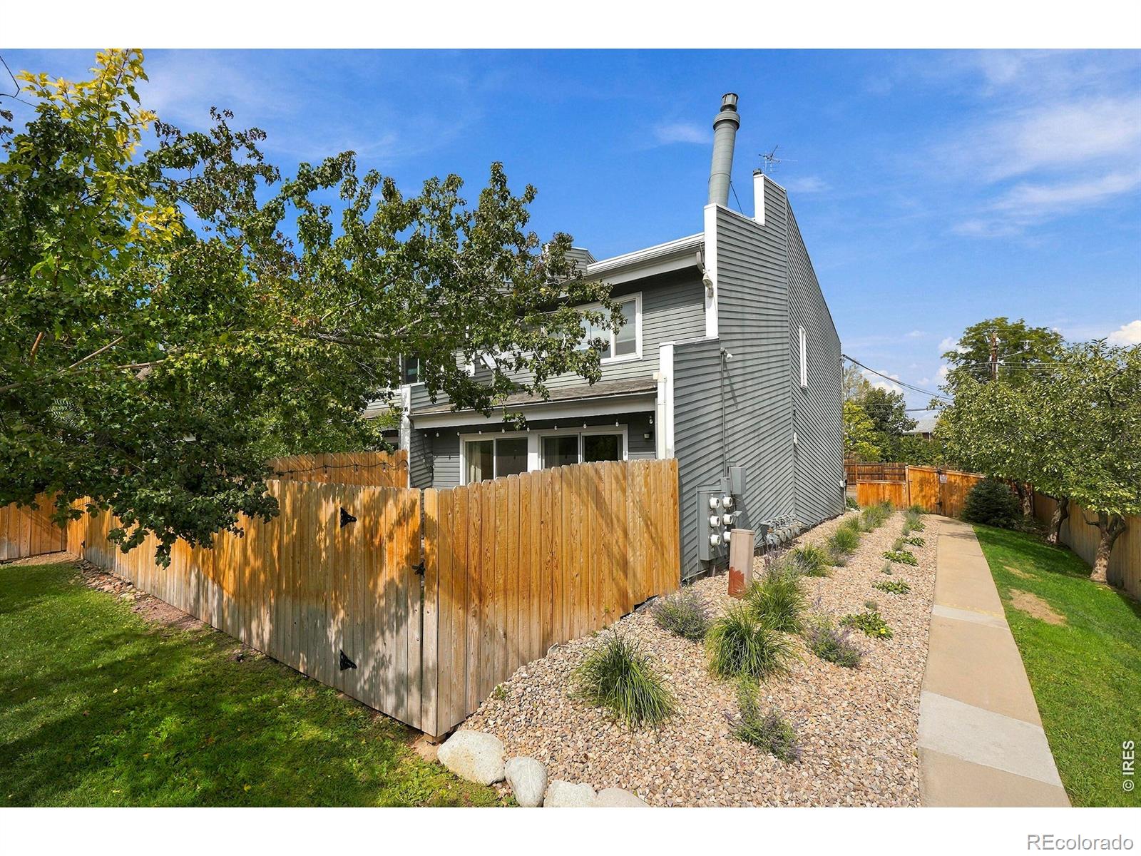 1749 Alpine Avenue 10