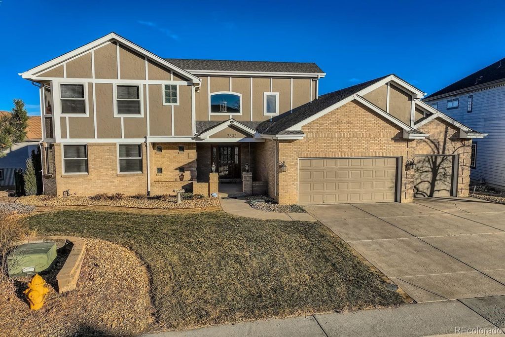 Photo of 7832 W Oxford Circle, Lakewood, CO 80235 (MLS # 6787529)