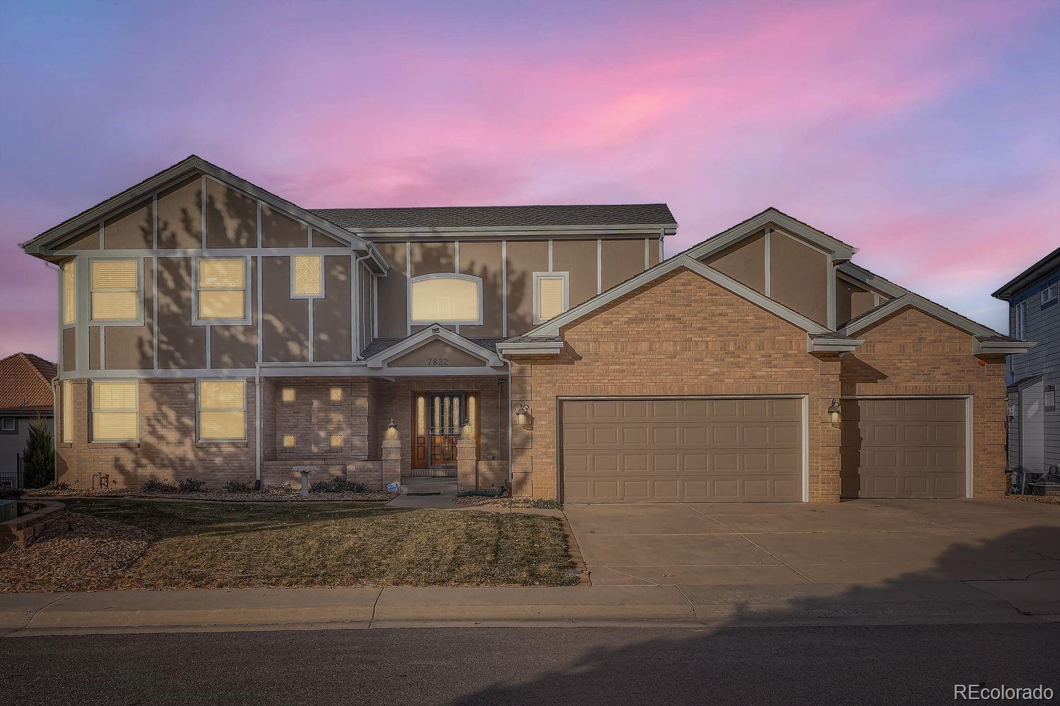 7832 W Oxford Circle