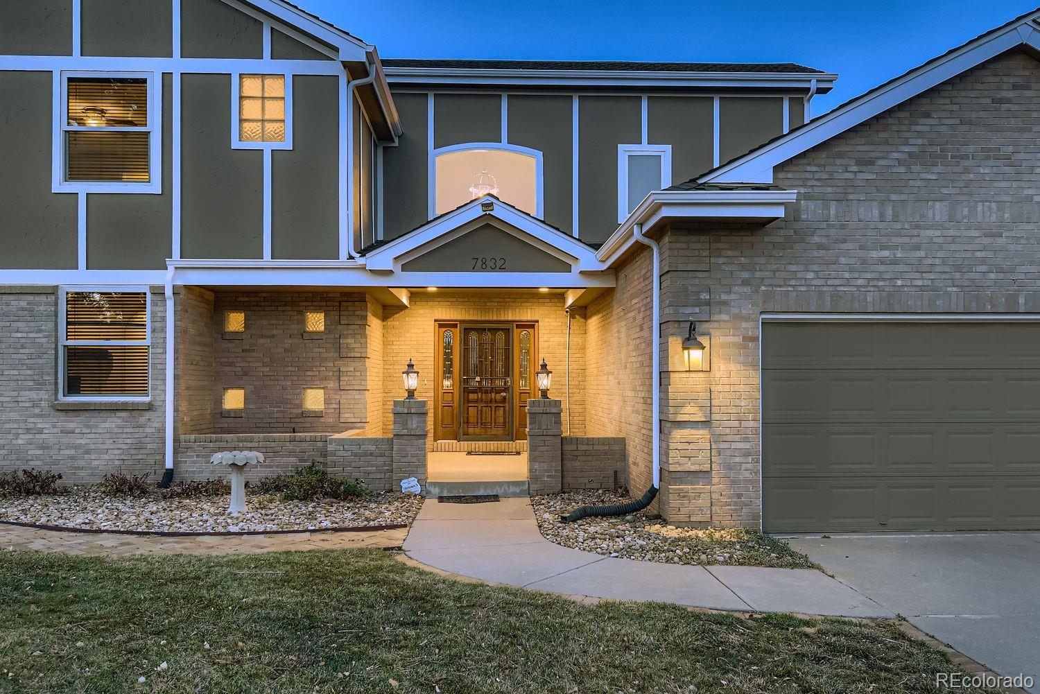 7832 W Oxford Circle