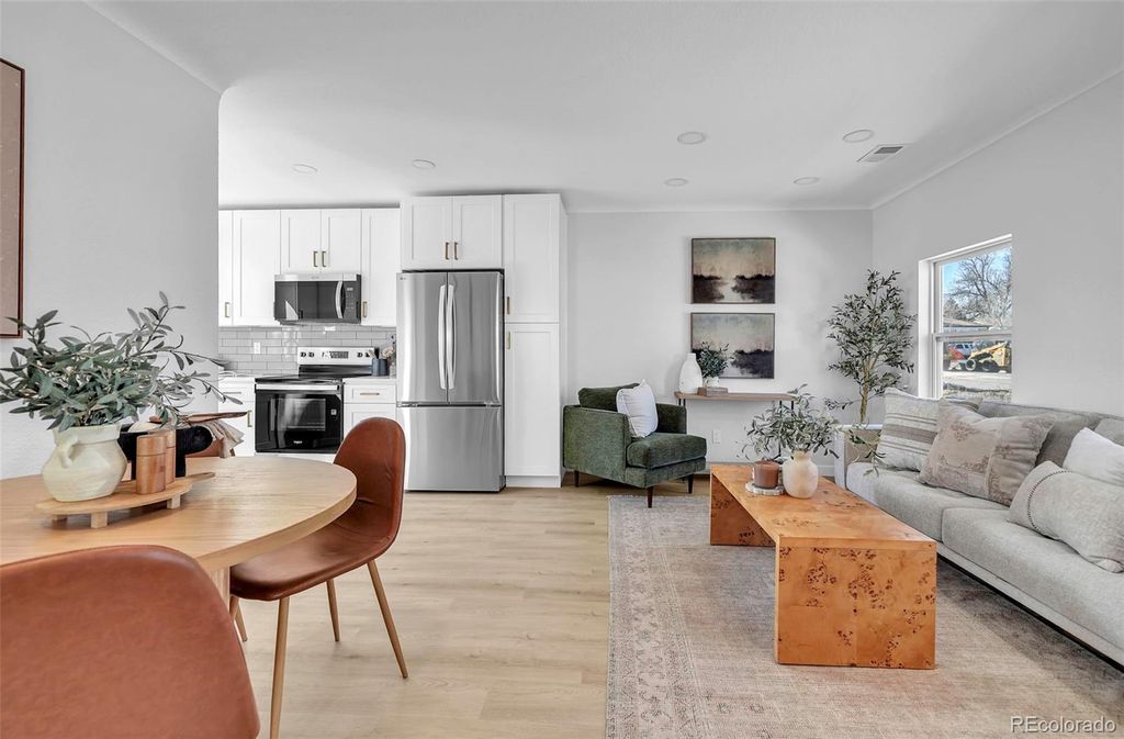 Photo of 4180 S Pearl Street, Englewood, CO 80113 (MLS # 9286371)