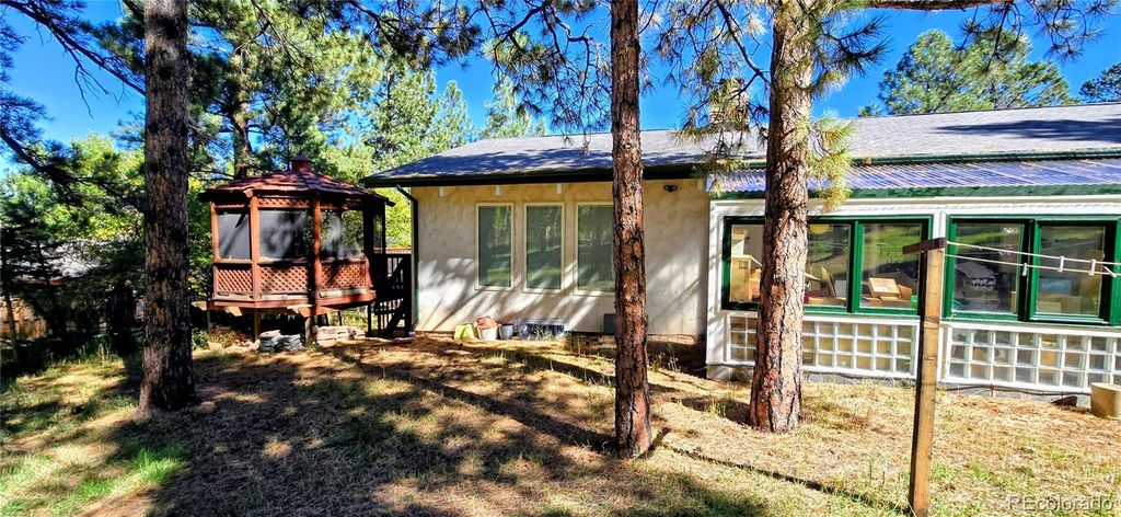 Photo of 8057 Bannock Drive, Larkspur, CO 80118 (MLS # 5315373)