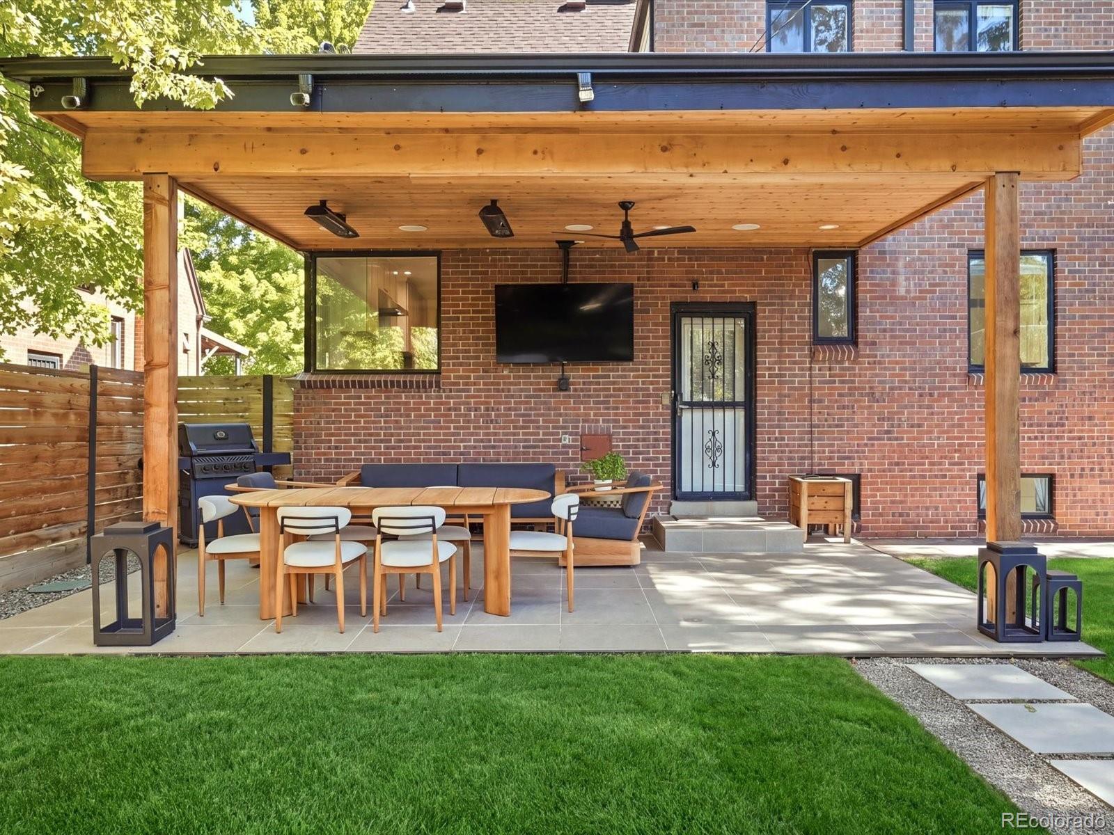 2335 Kearney Street