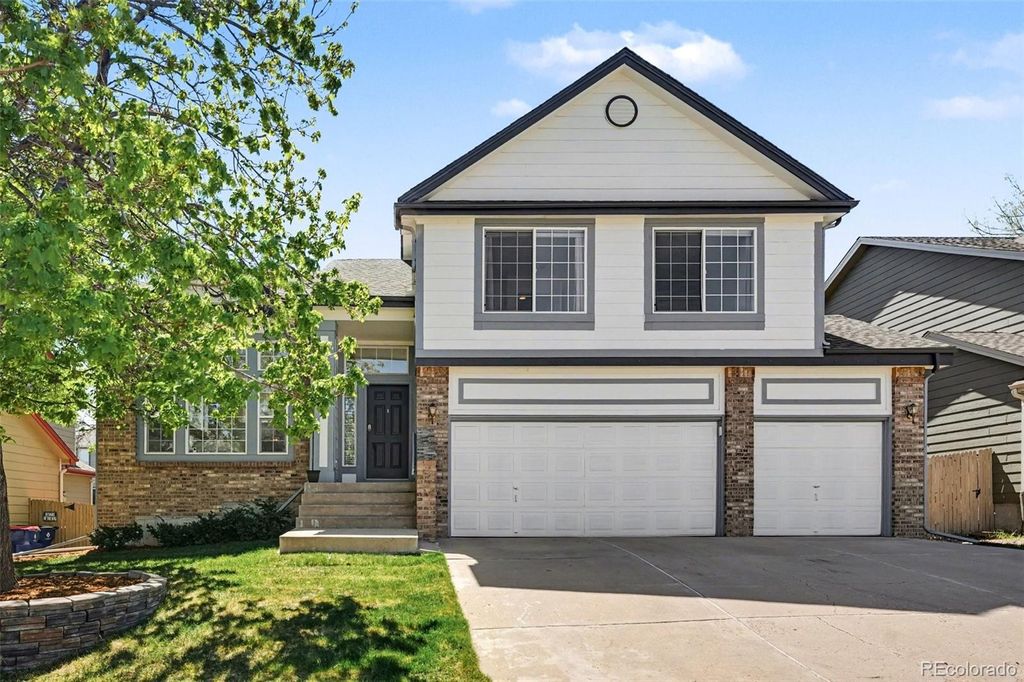 Photo of 11772 W Belmont Place, Littleton, CO 80127 (MLS # 8849963)