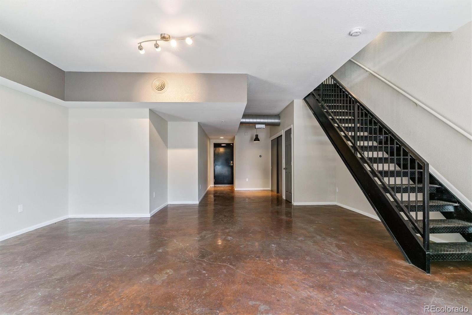 3195 Blake Street 101