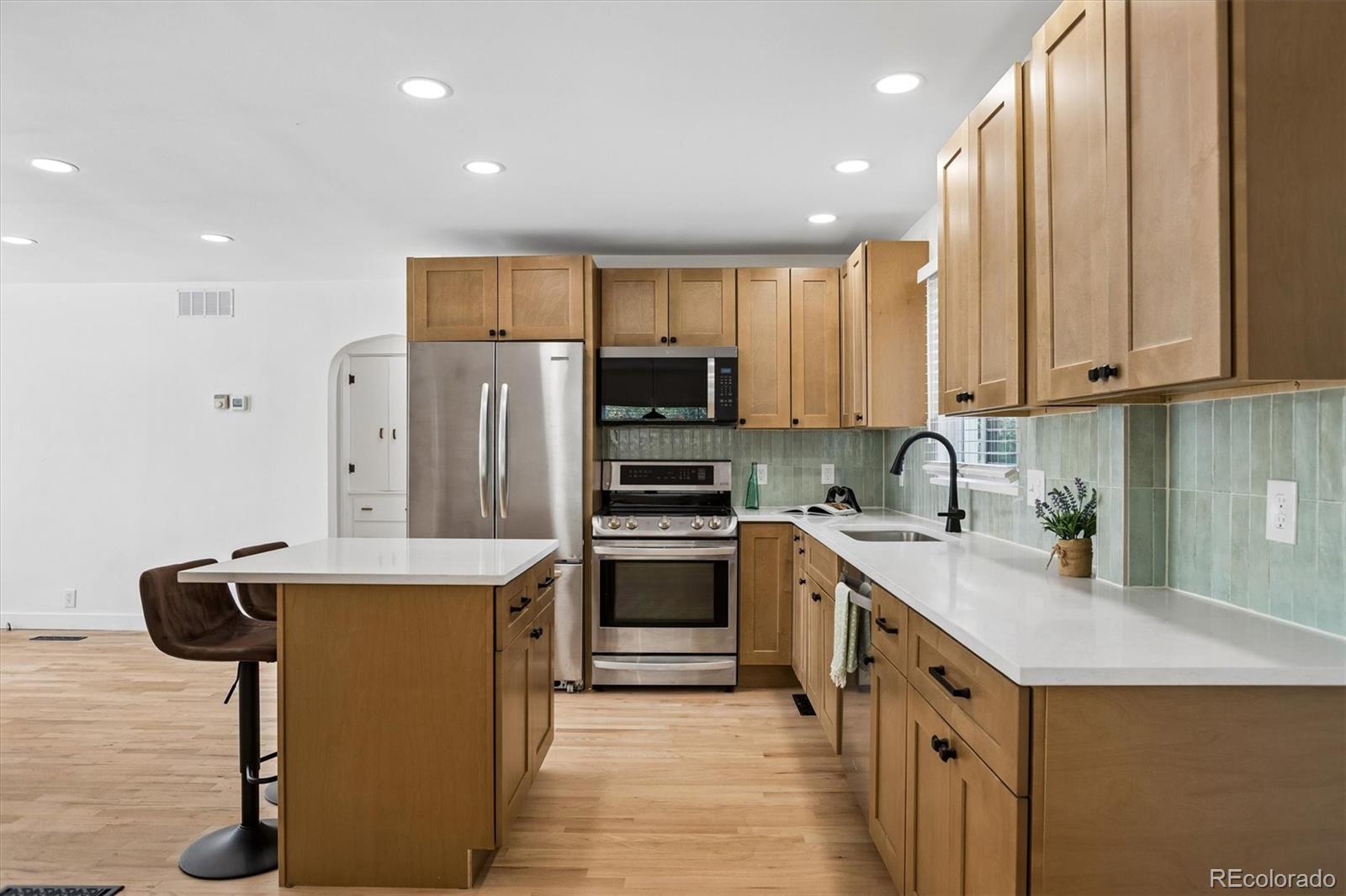 2557 Kendall Street