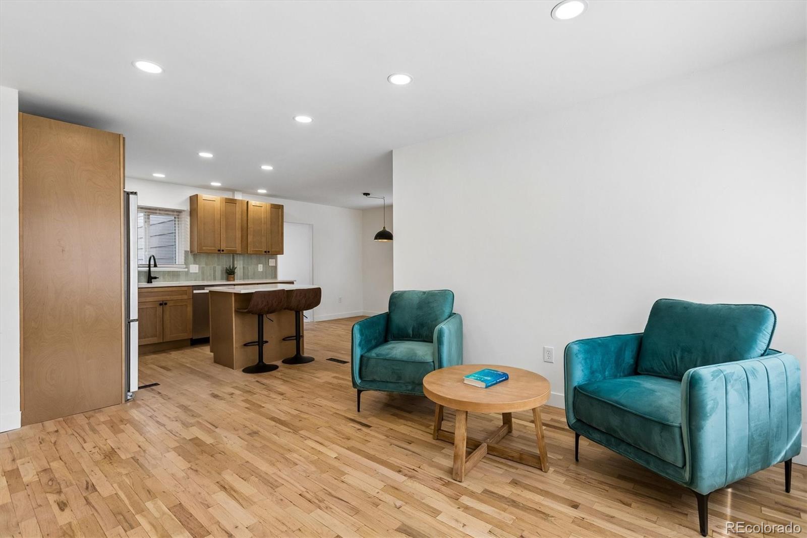 2557 Kendall Street