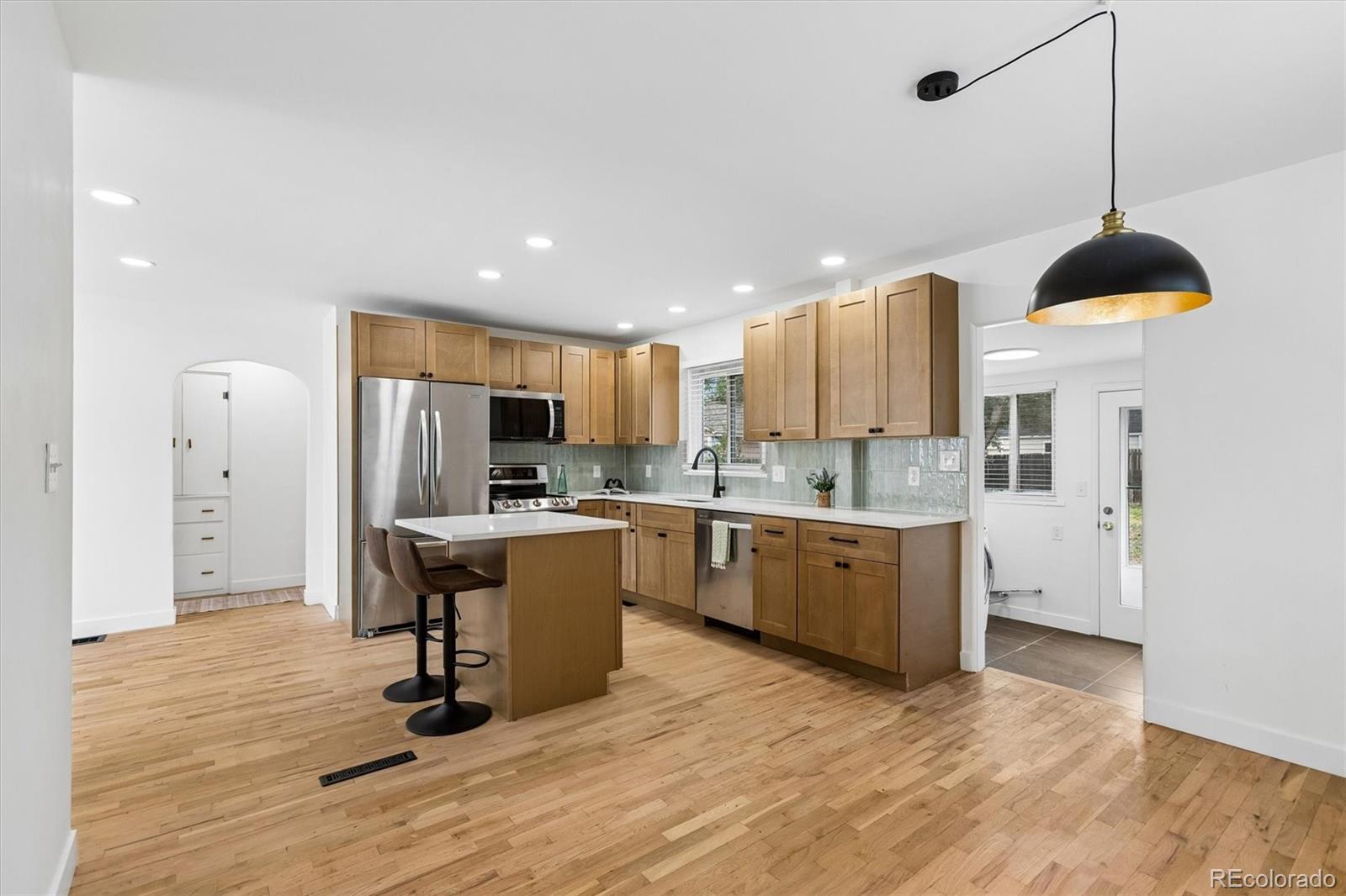 2557 Kendall Street