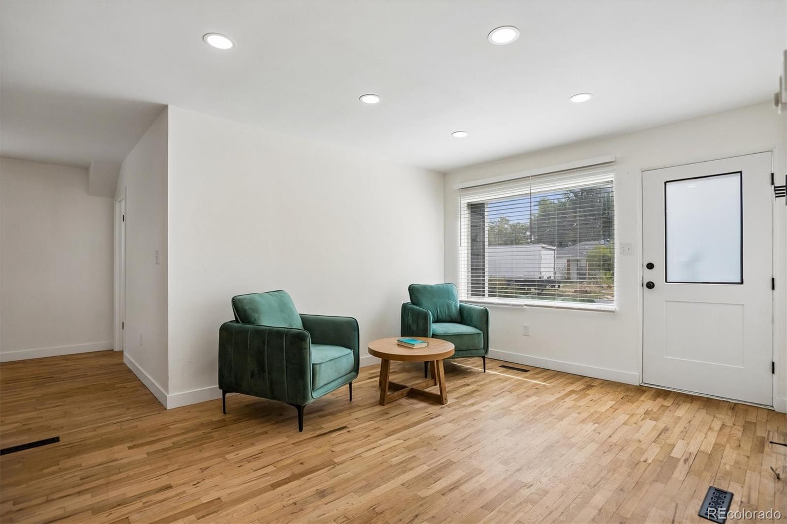 2557 Kendall Street