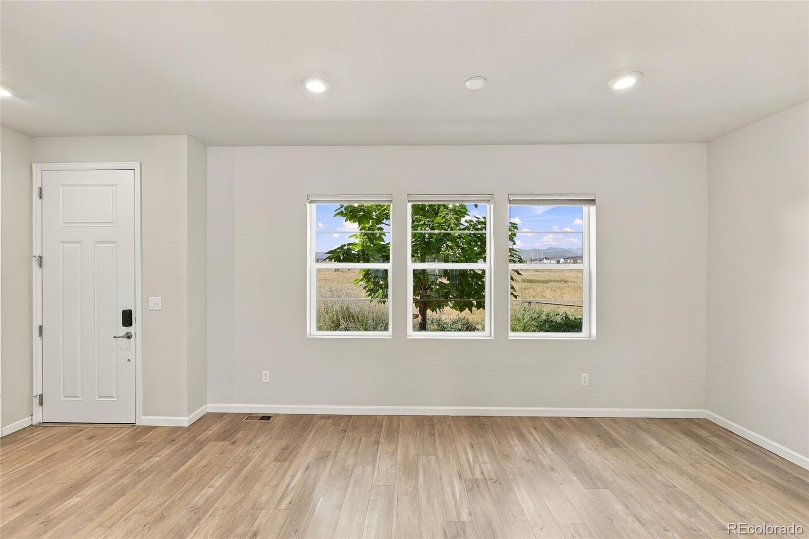 8806 Fraser River Loop
