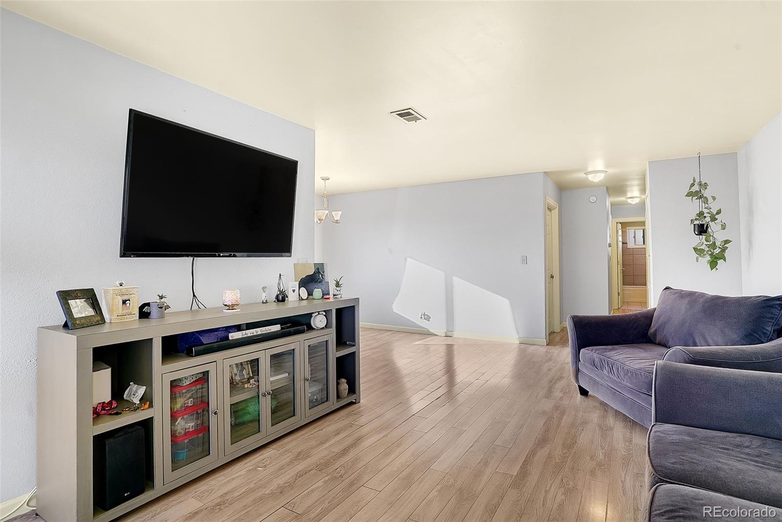 9848 Appletree Place