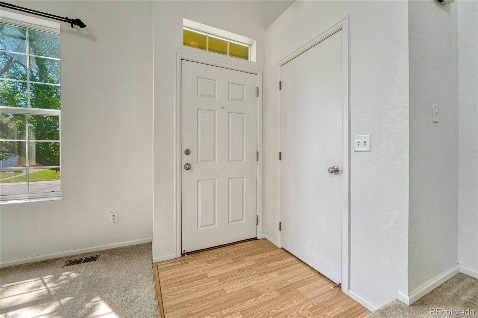 11359 Locust Street - Photo 2
