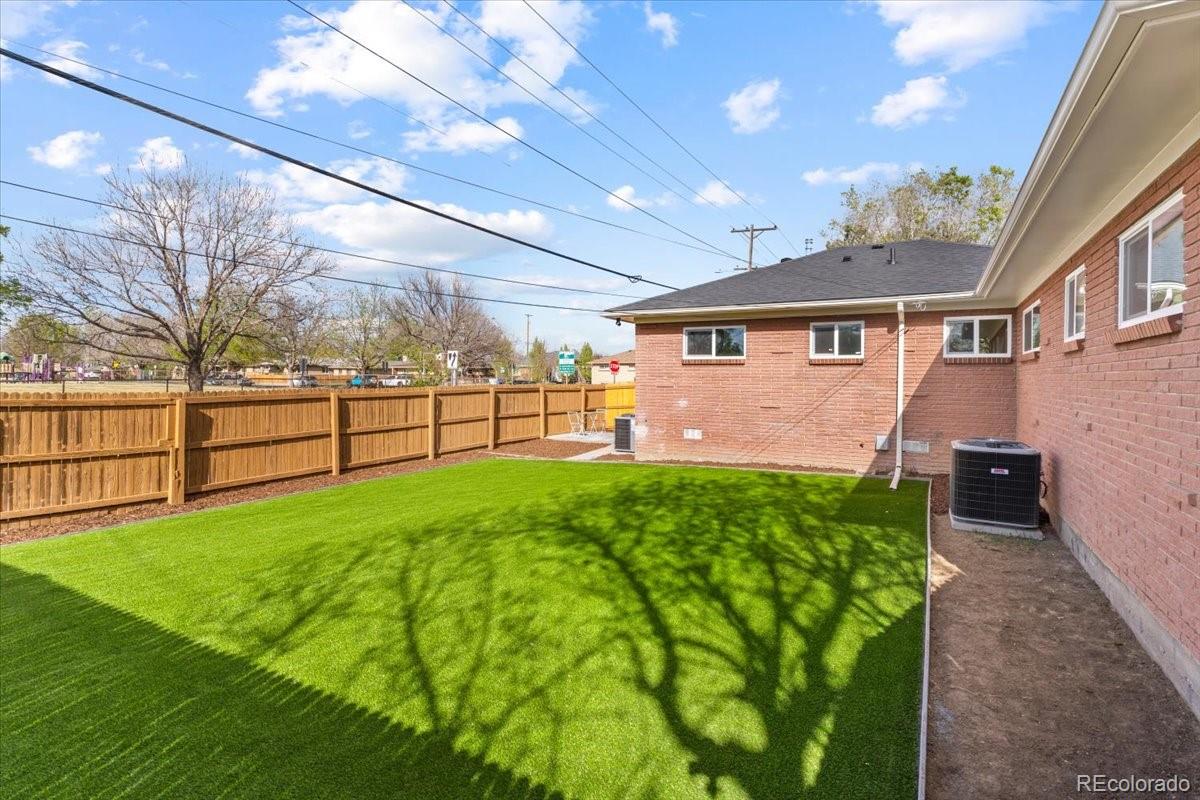 3387 N Kearney Street