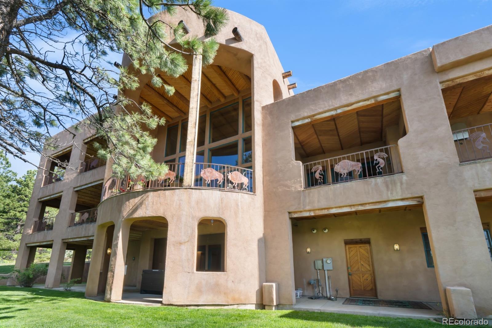 8221 Cuerna Verde Road