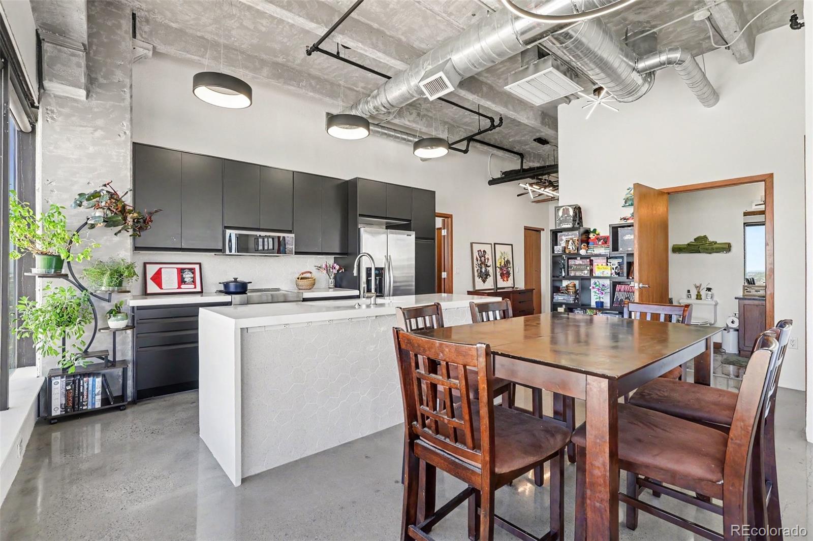 100 Park Avenue 2106