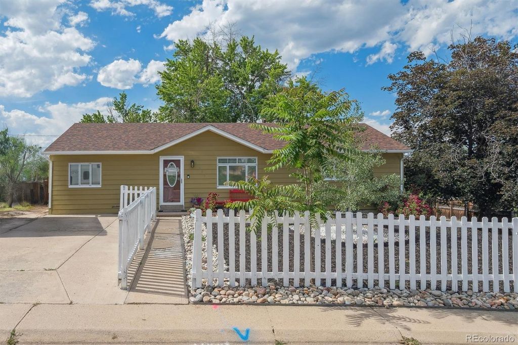 Photo of 1817 S Perry Way, Denver, CO 80219 (MLS # 6162574)
