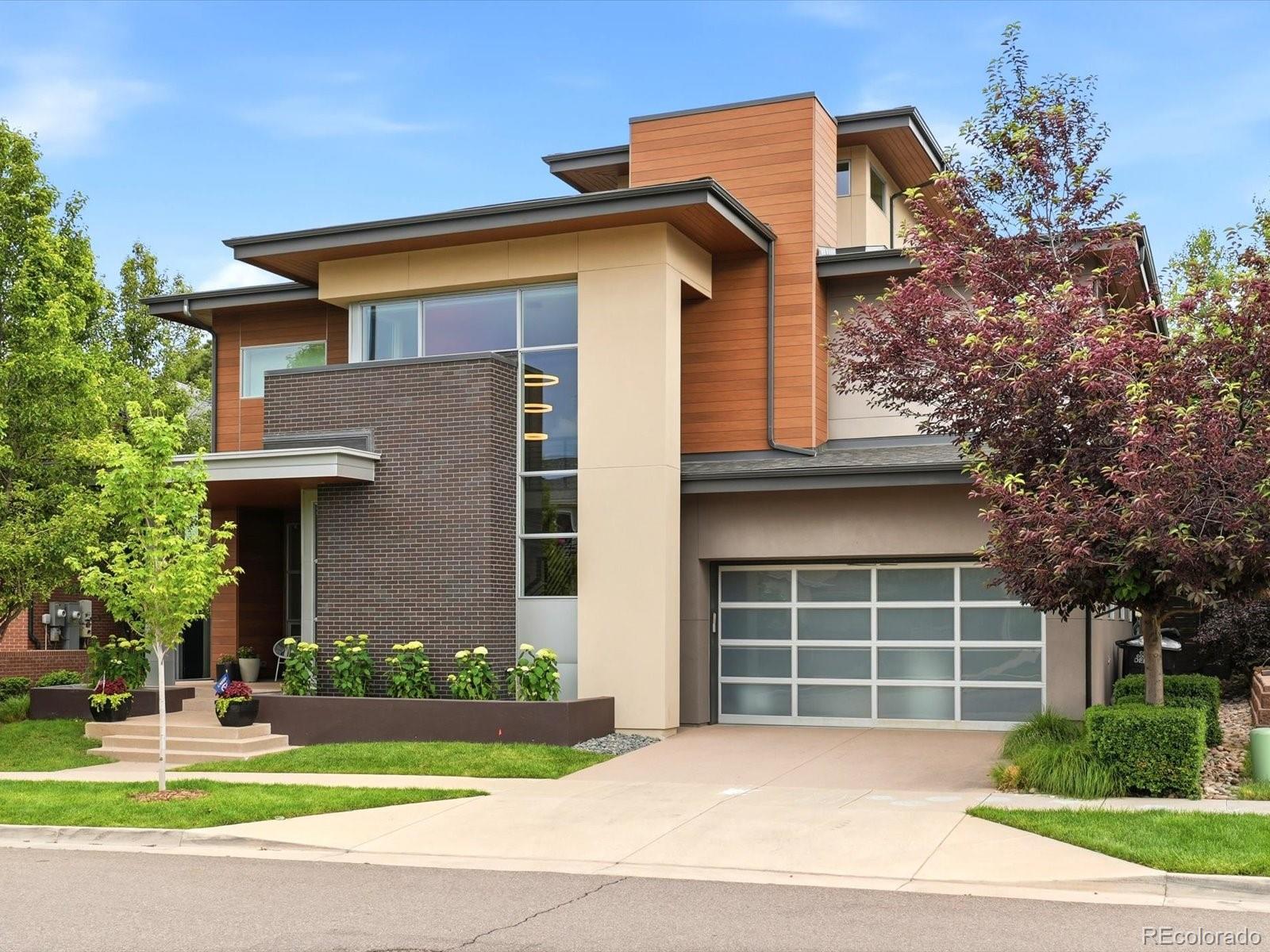 61 N Magnolia Way