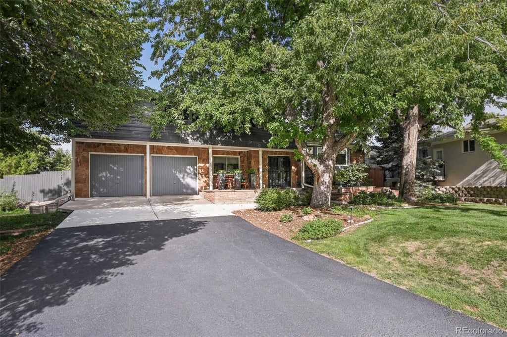 Photo of 530 S Harrison Lane, Denver, CO 80209 (MLS # 8129126)