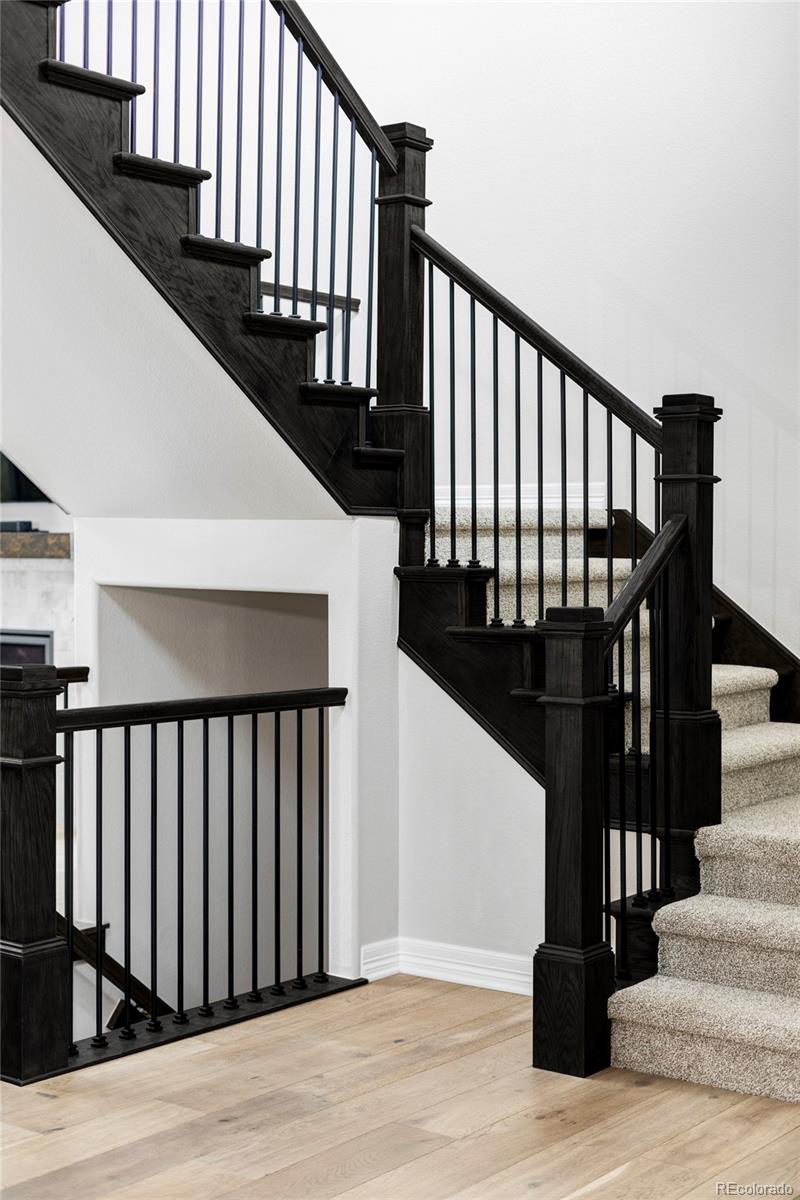 27500 E Lakeview Drive