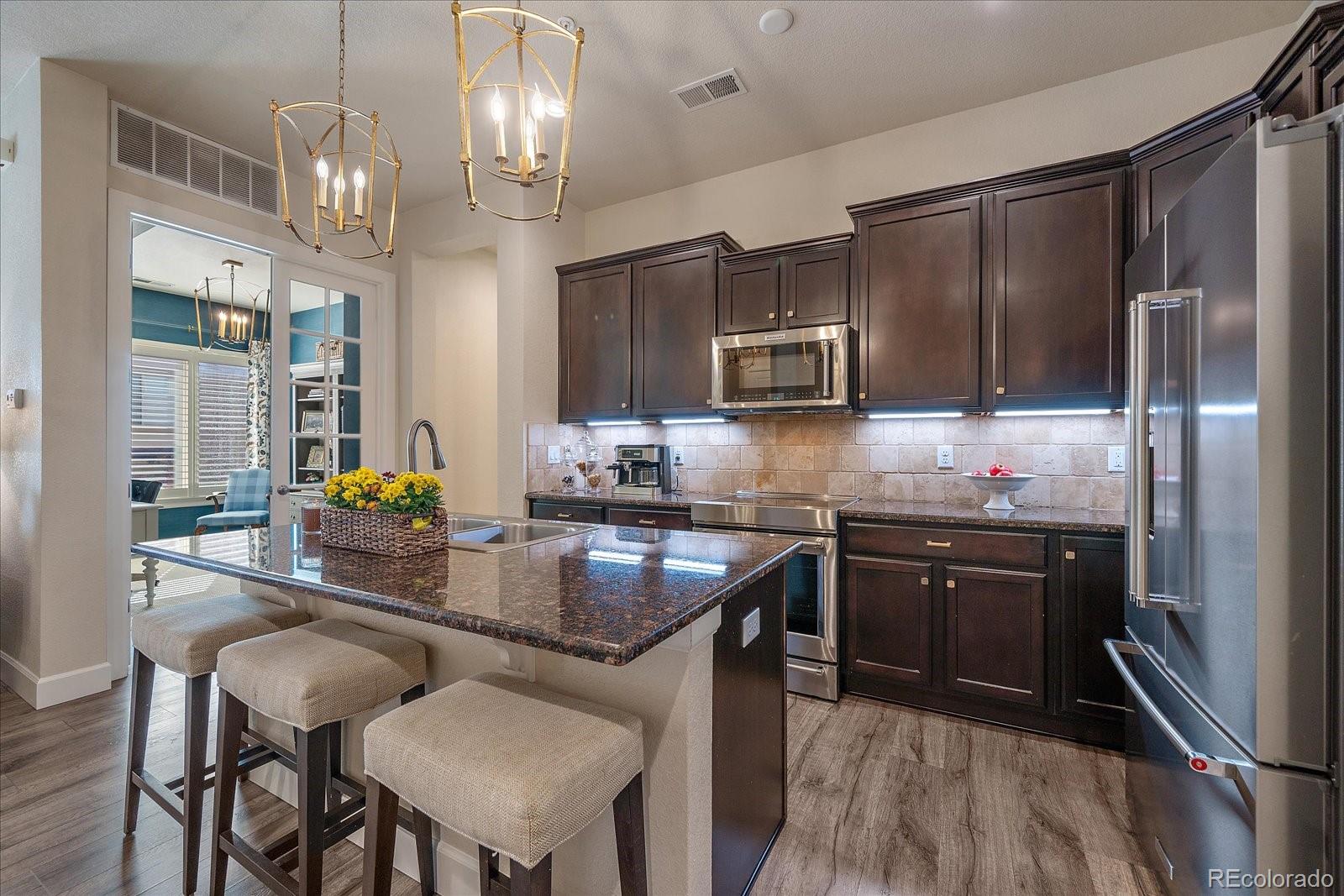 305 Inverness Way S 204