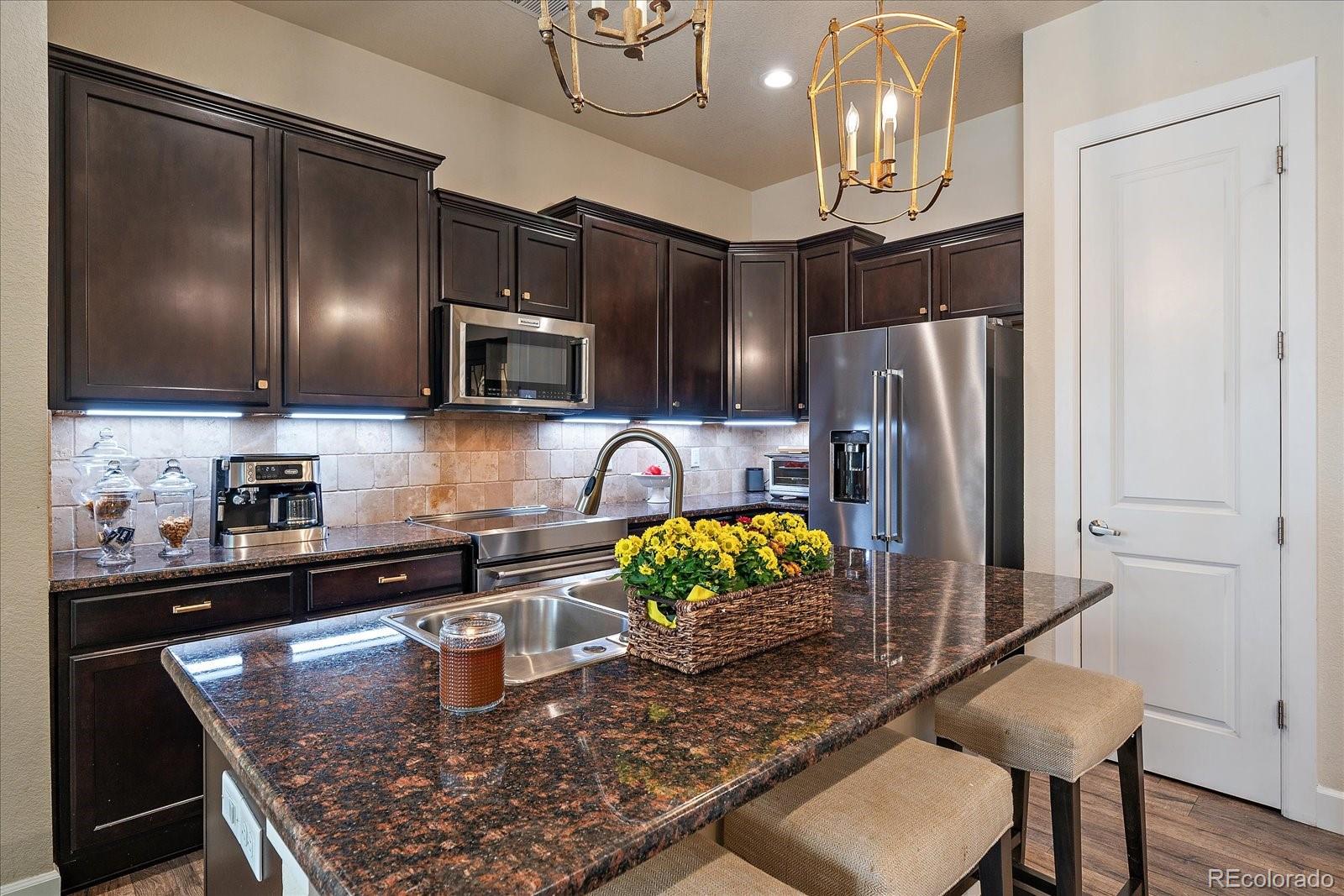 305 Inverness Way S 204