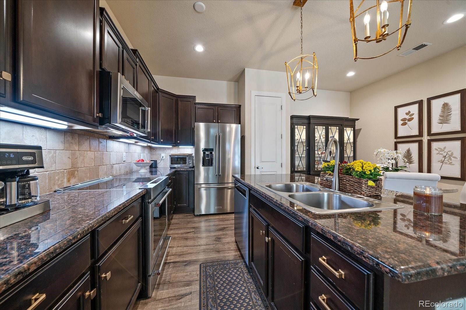 305 Inverness Way S 204
