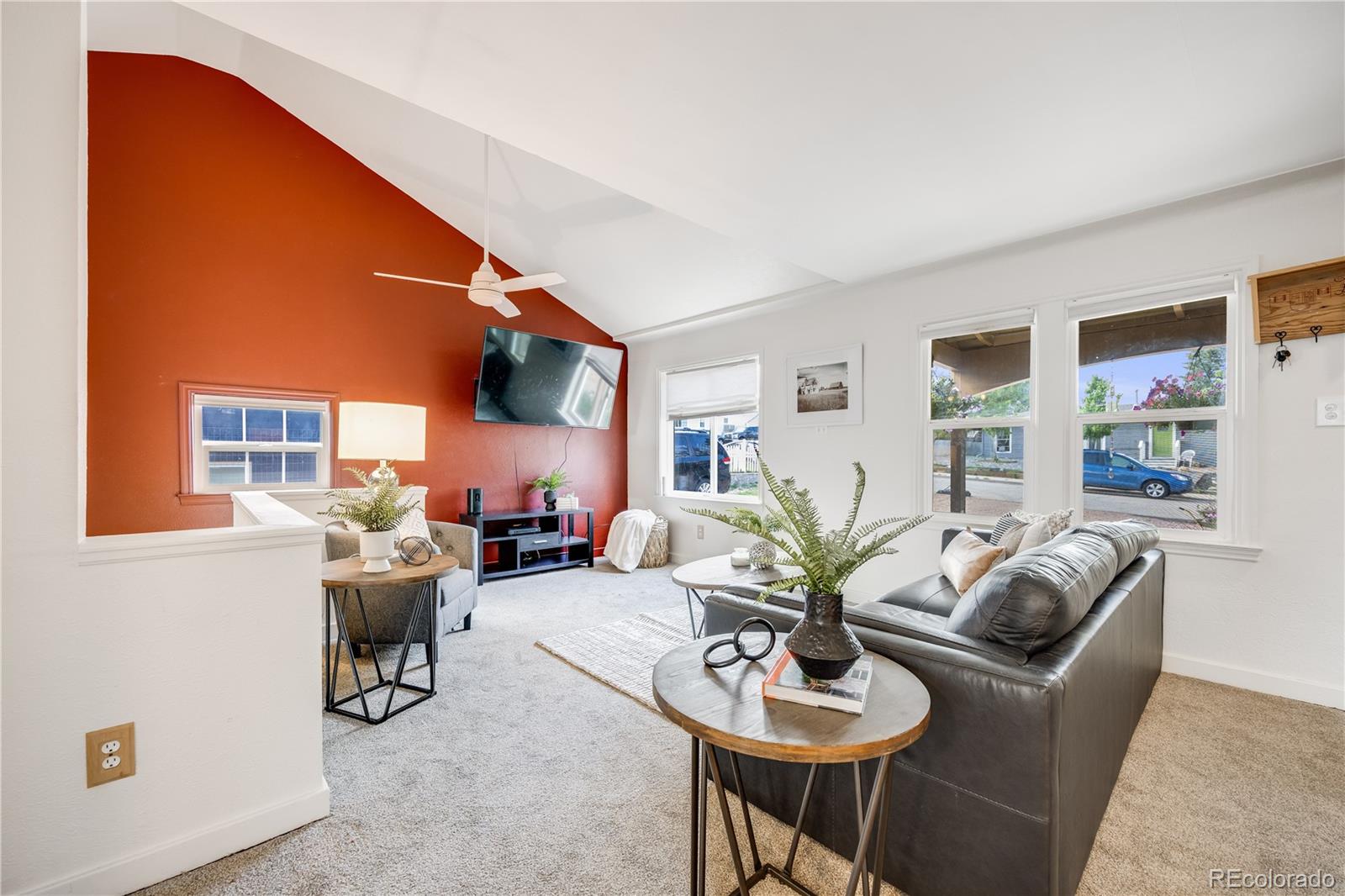 172 W Broadway Street