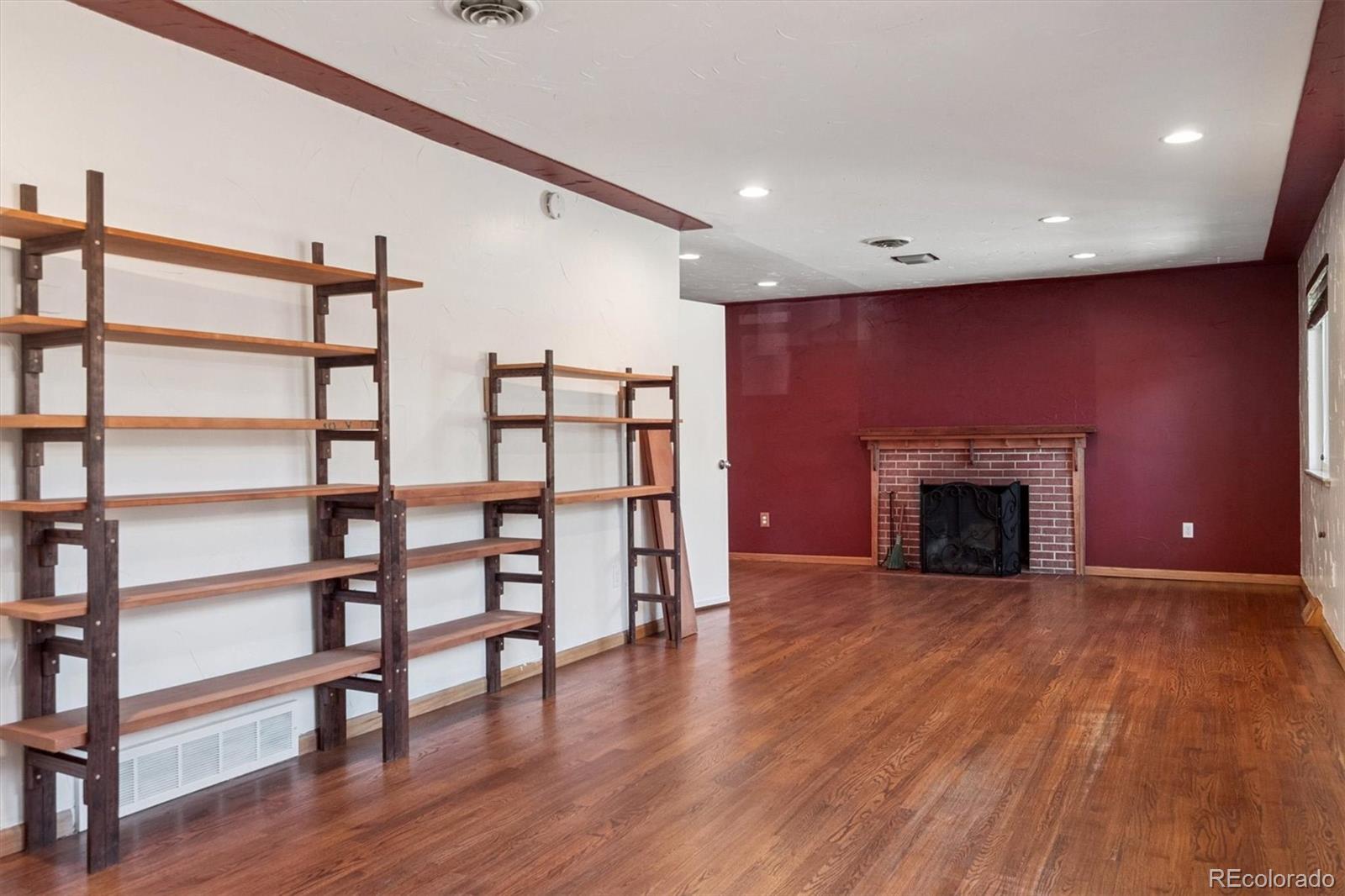 1515 S Monaco Parkway