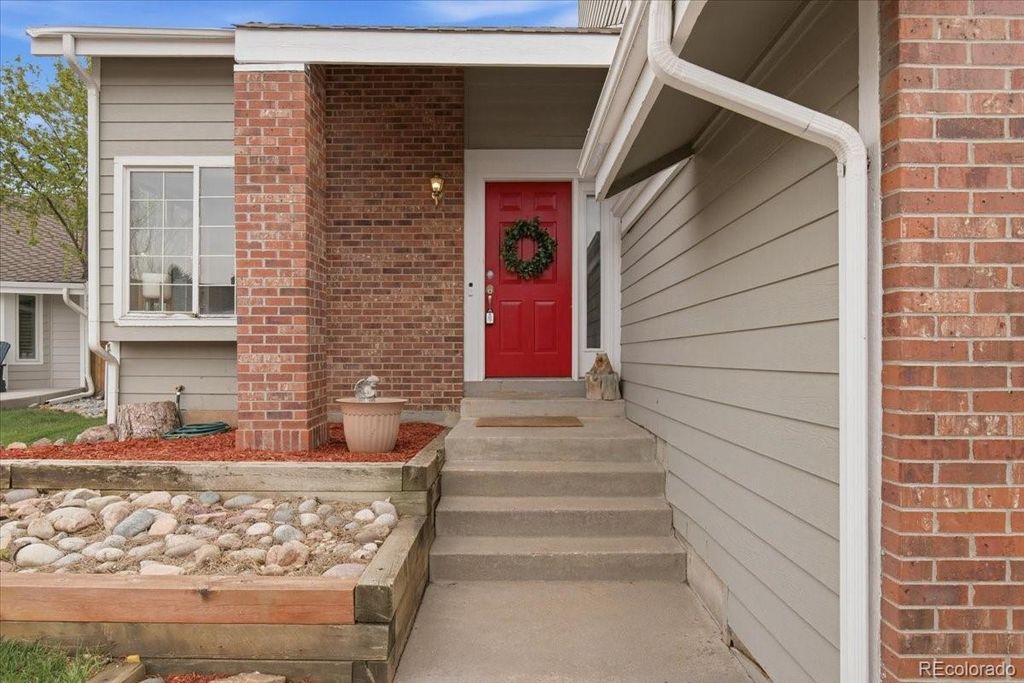 Photo of 11 Long Spur, Littleton, CO 80127 (MLS # 8782021)