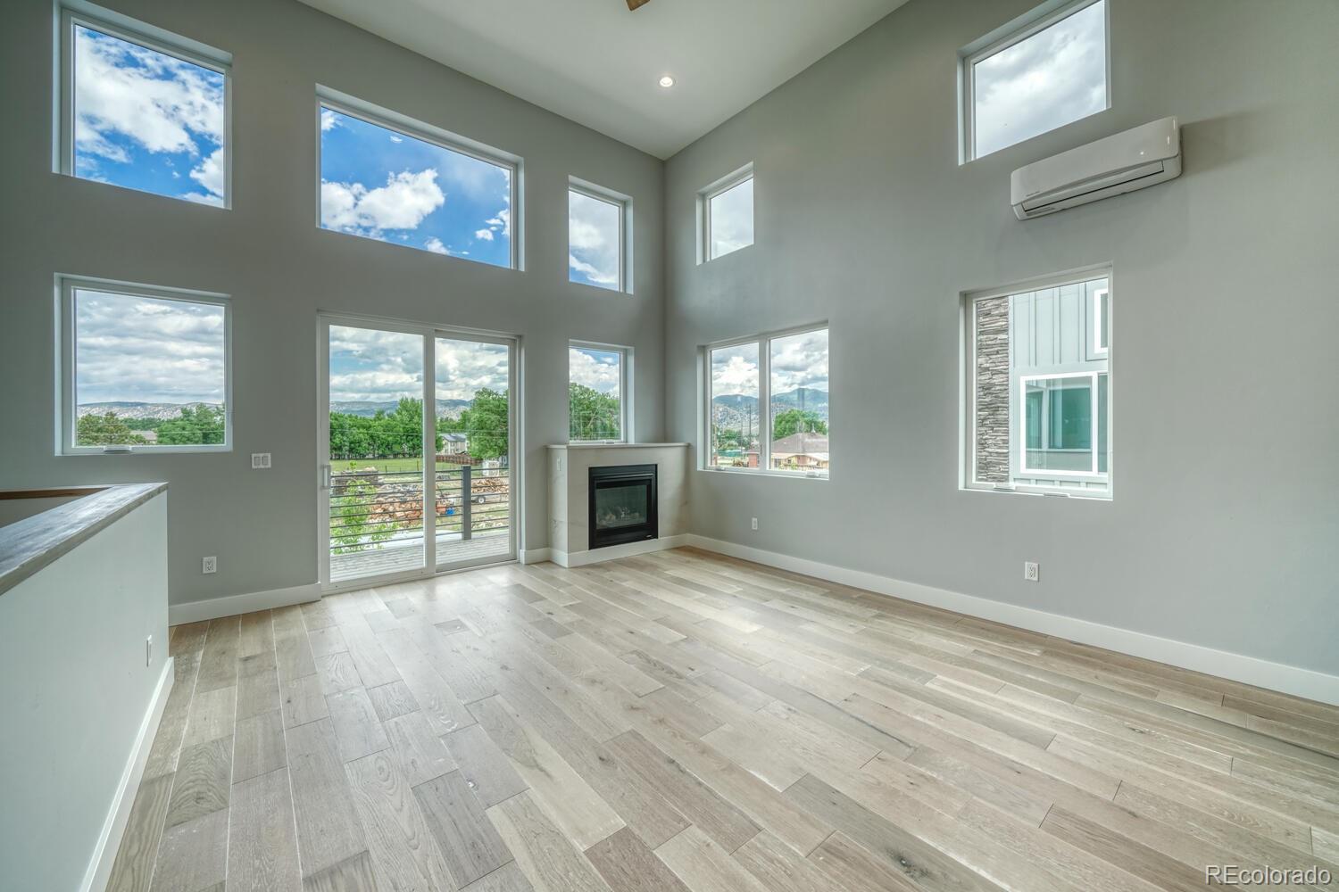 Photo 15 of 29 of 731 Holman Court townhome