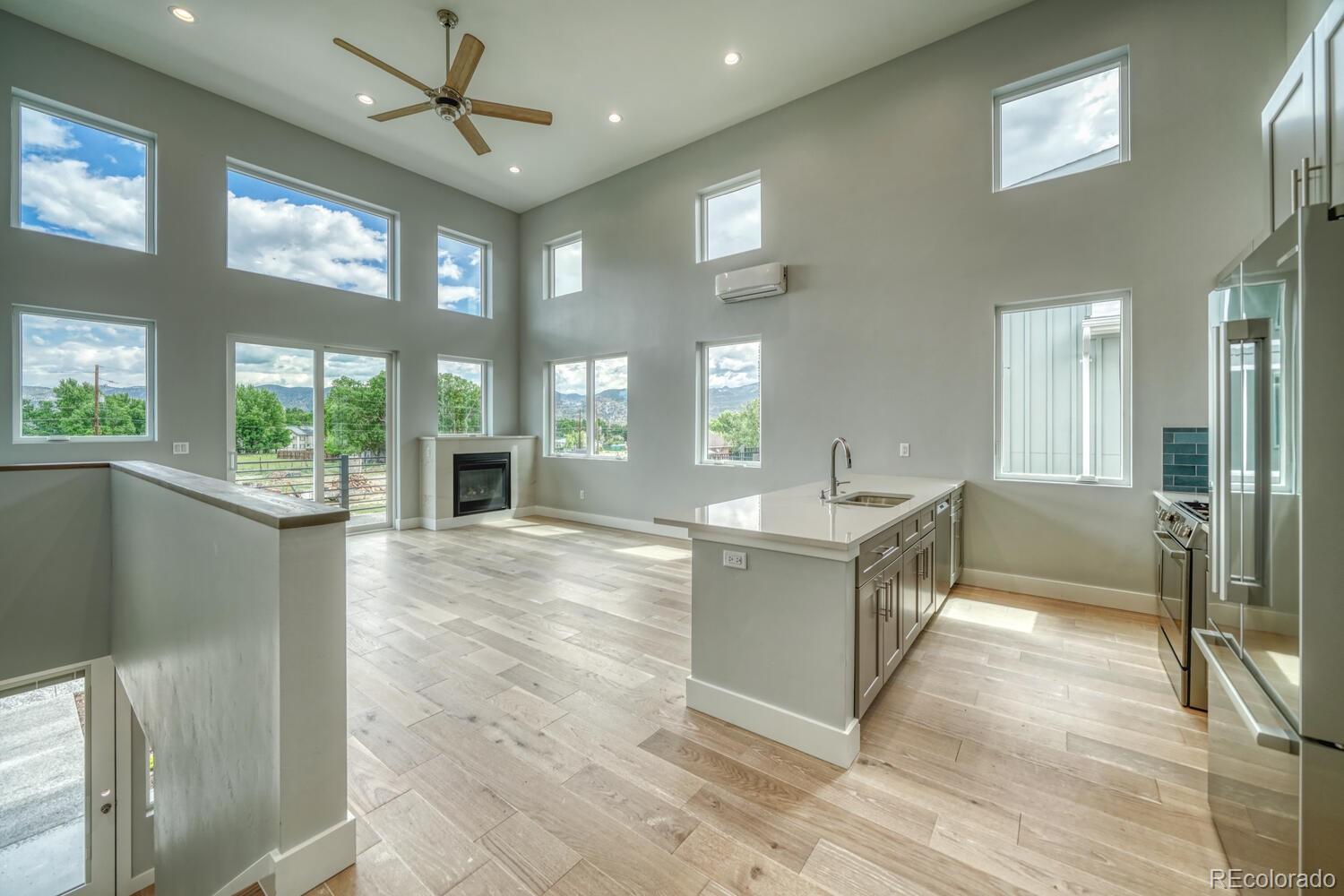 Photo 8 of 29 of 731 Holman Court townhome