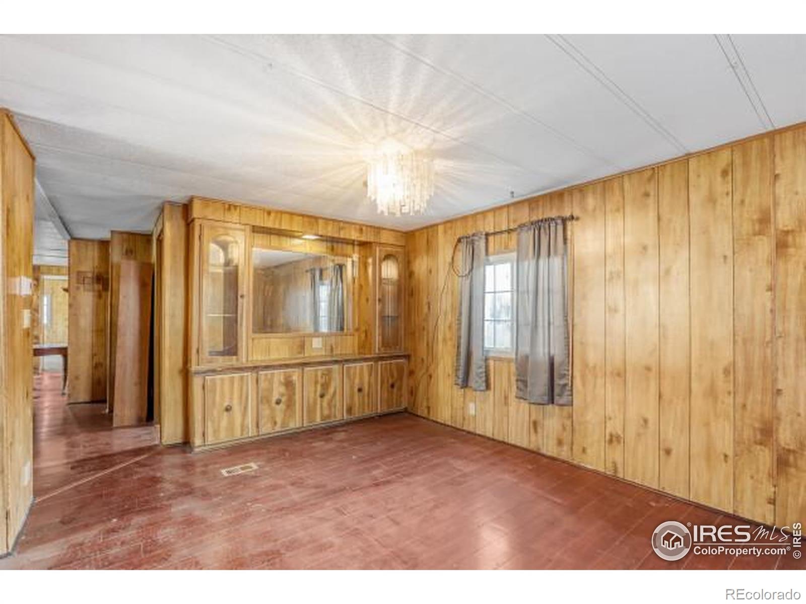 1215 Macintyre Court