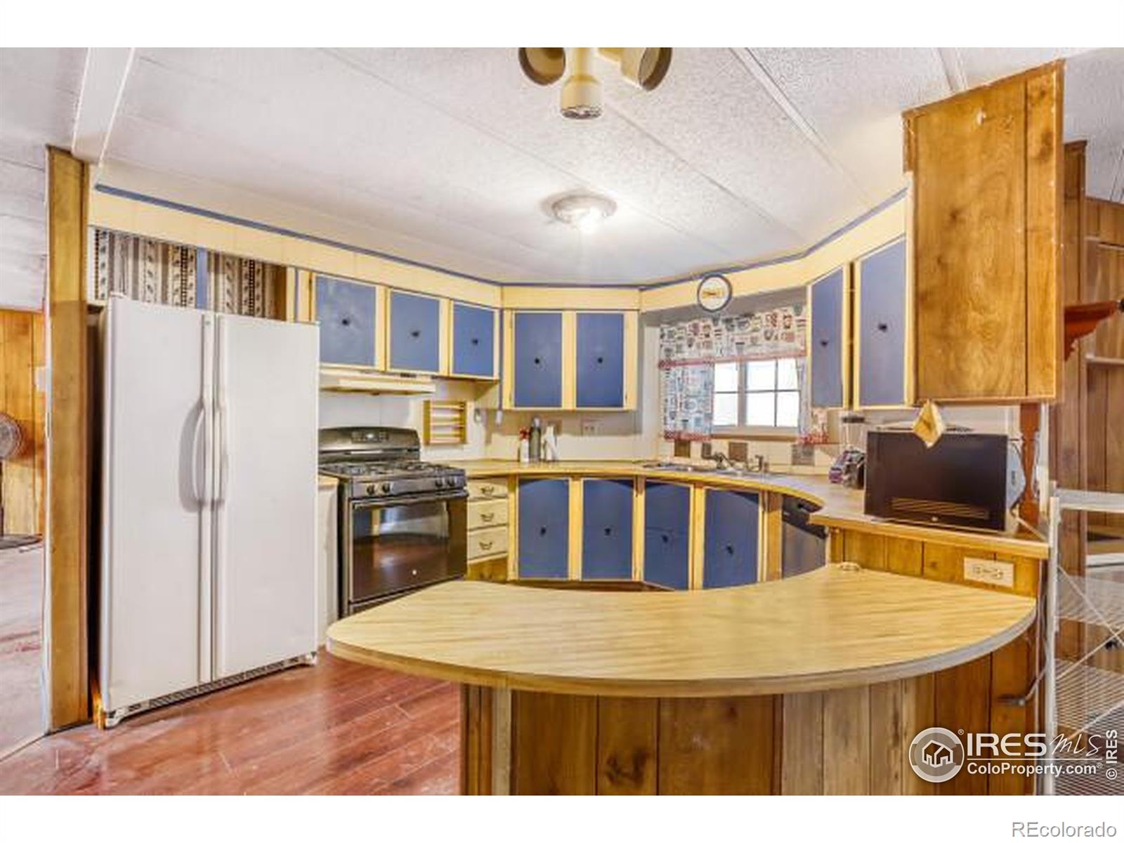 1215 Macintyre Court