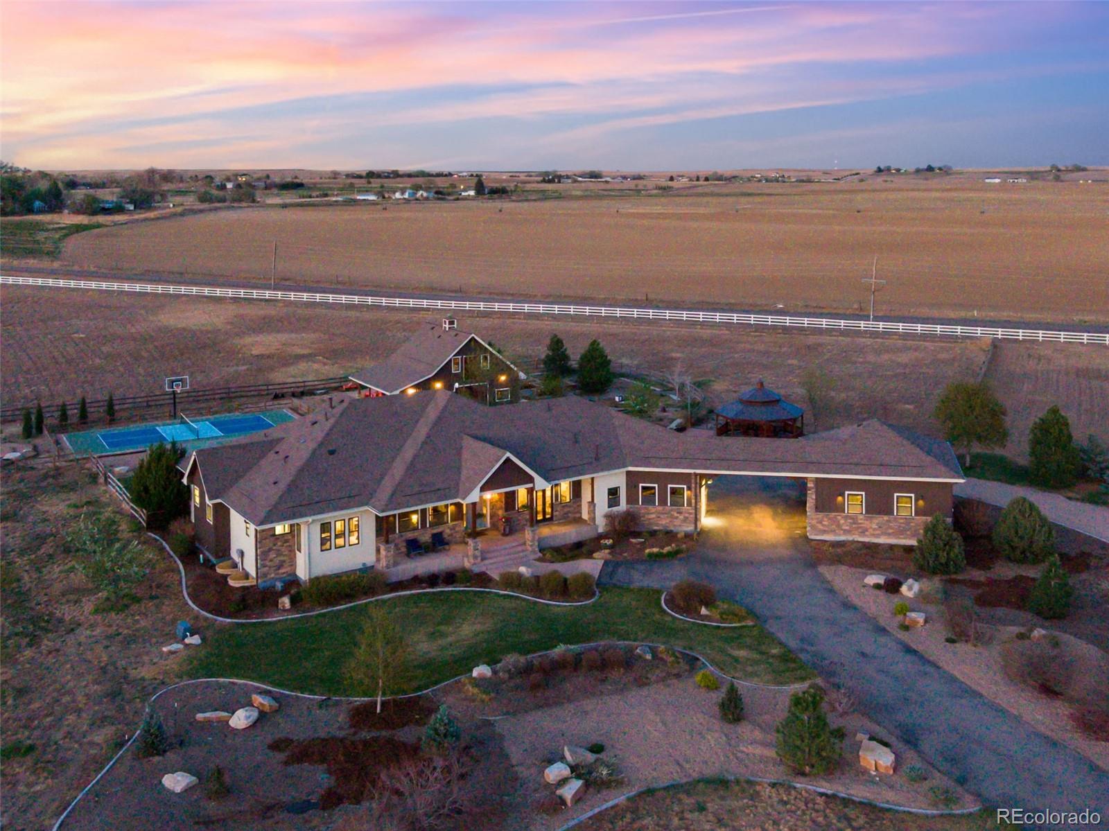 2418 Barry Lane