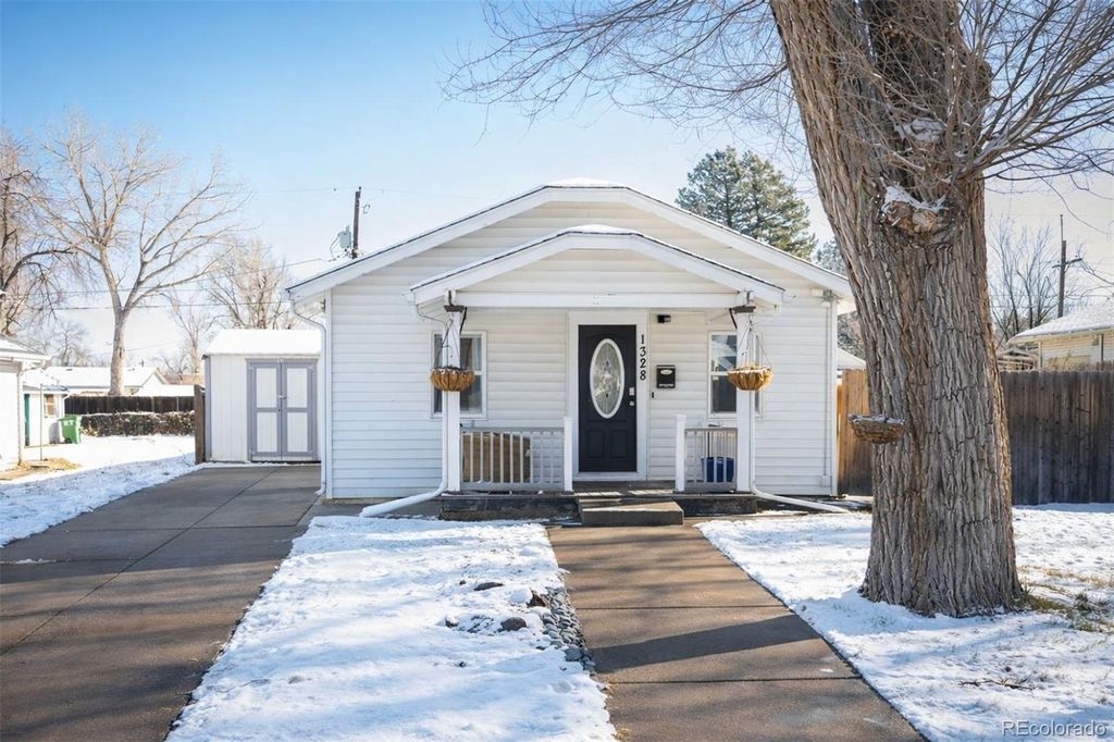 Photo of 1328 Wabash Street, Denver, CO 80220 (MLS # 1577453)