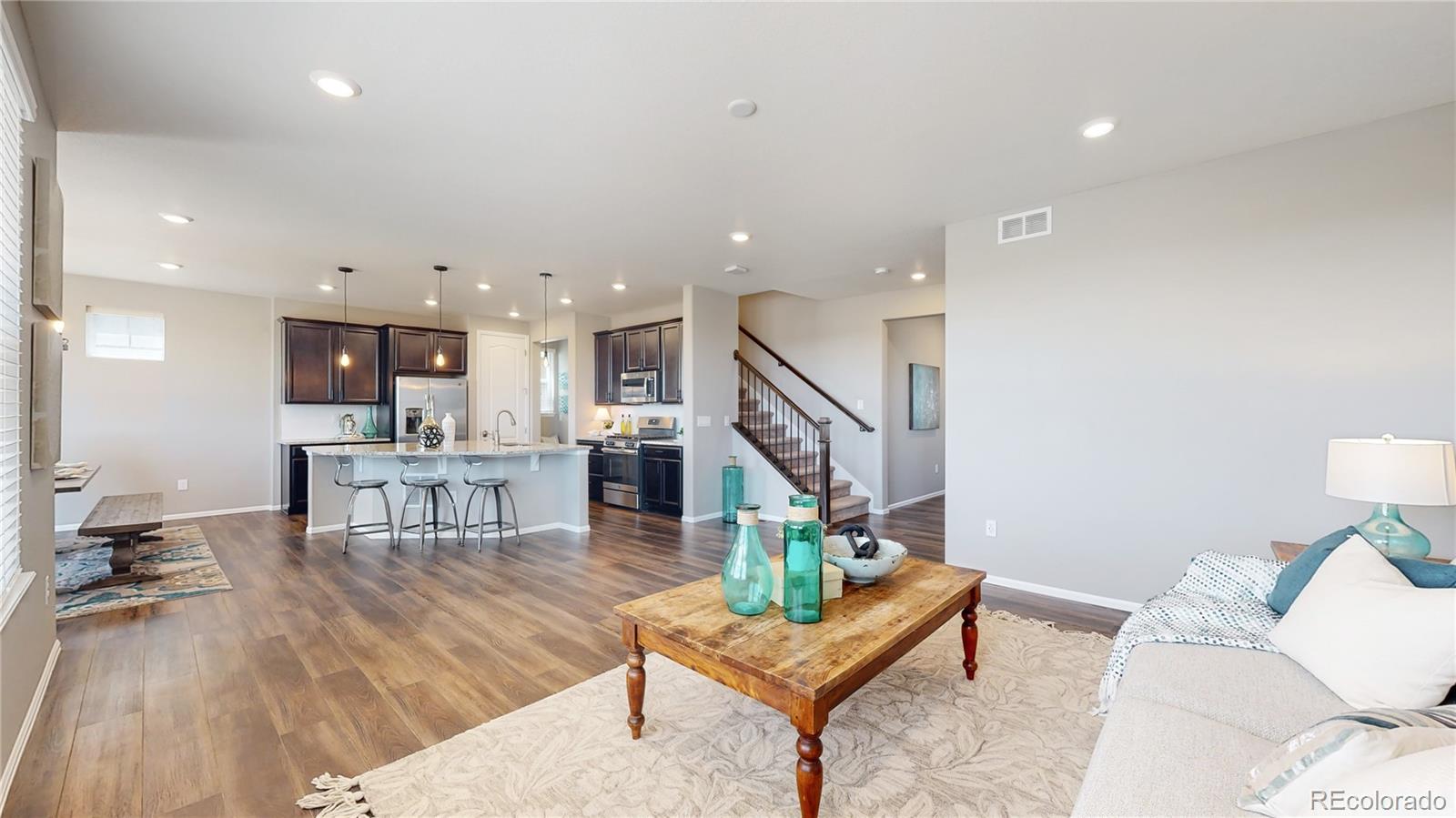 Photo 6 of 40 of 15005 Munich Avenue house