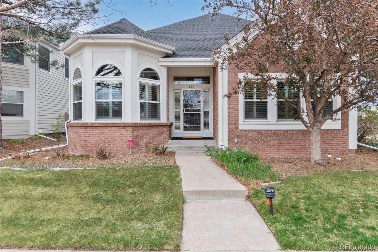 1011 S Valentia Street 141