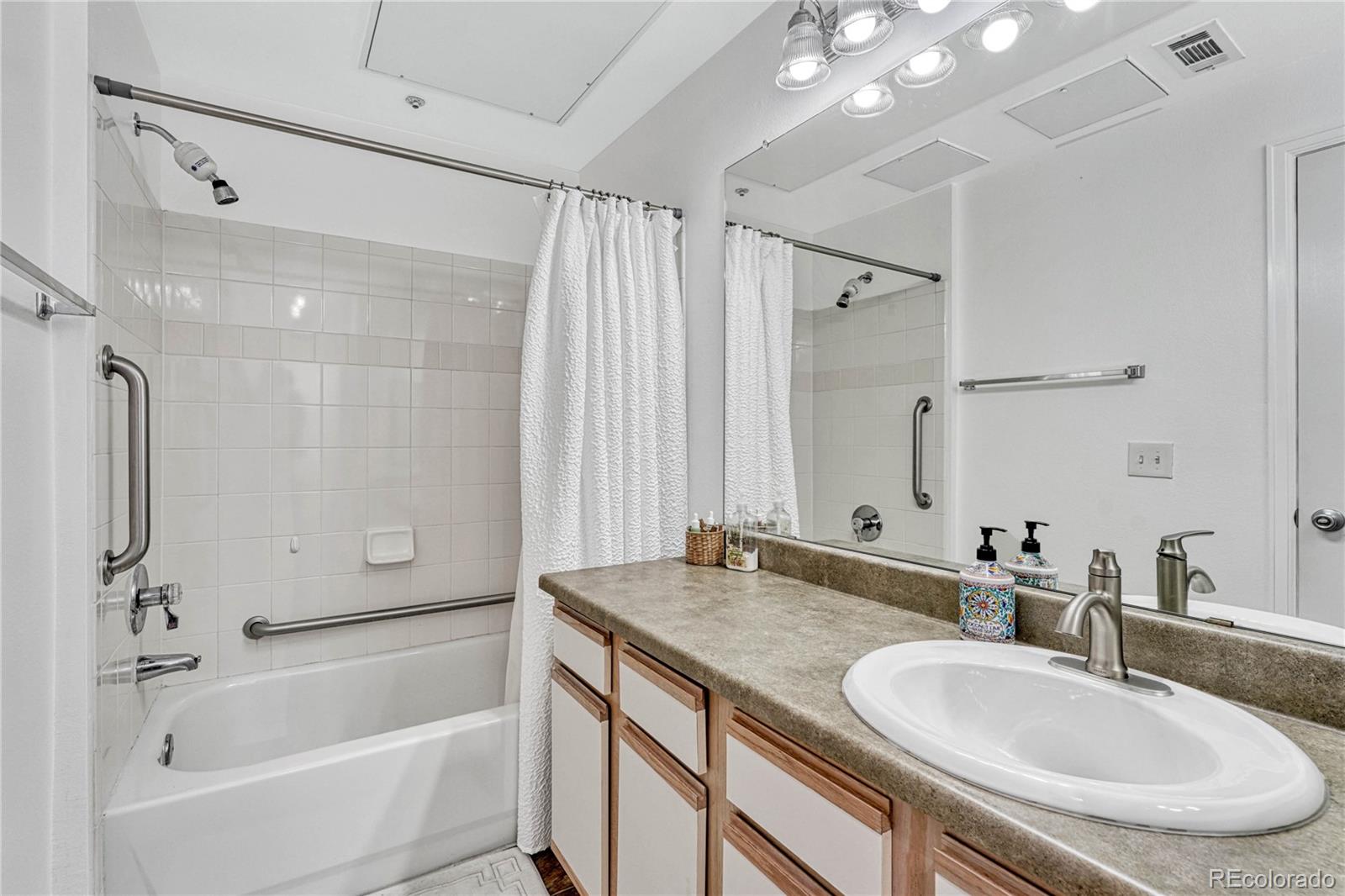 Photo 29 of 36 of 7438 S Quail Circle 2018 condo