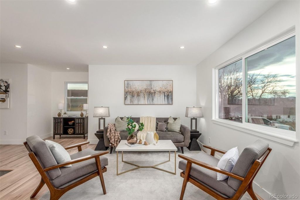 Photo of 266 Stuart Street, Denver, CO 80219 (MLS # 9226858)