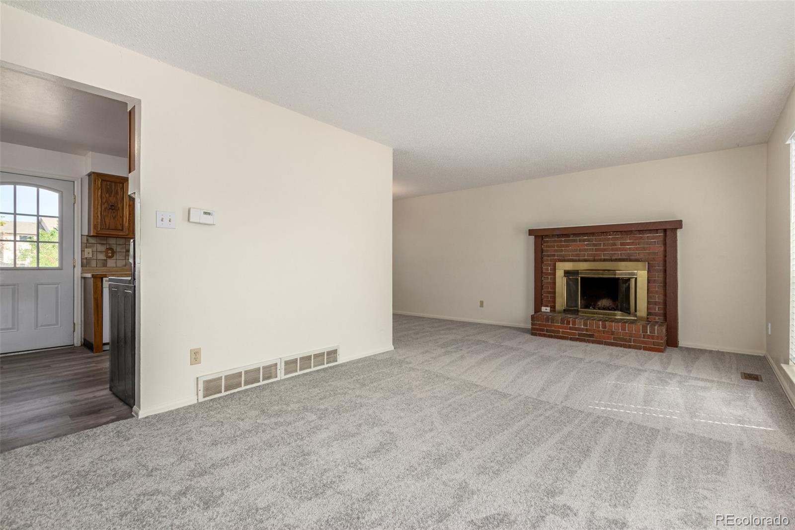 5831 W 111th Place