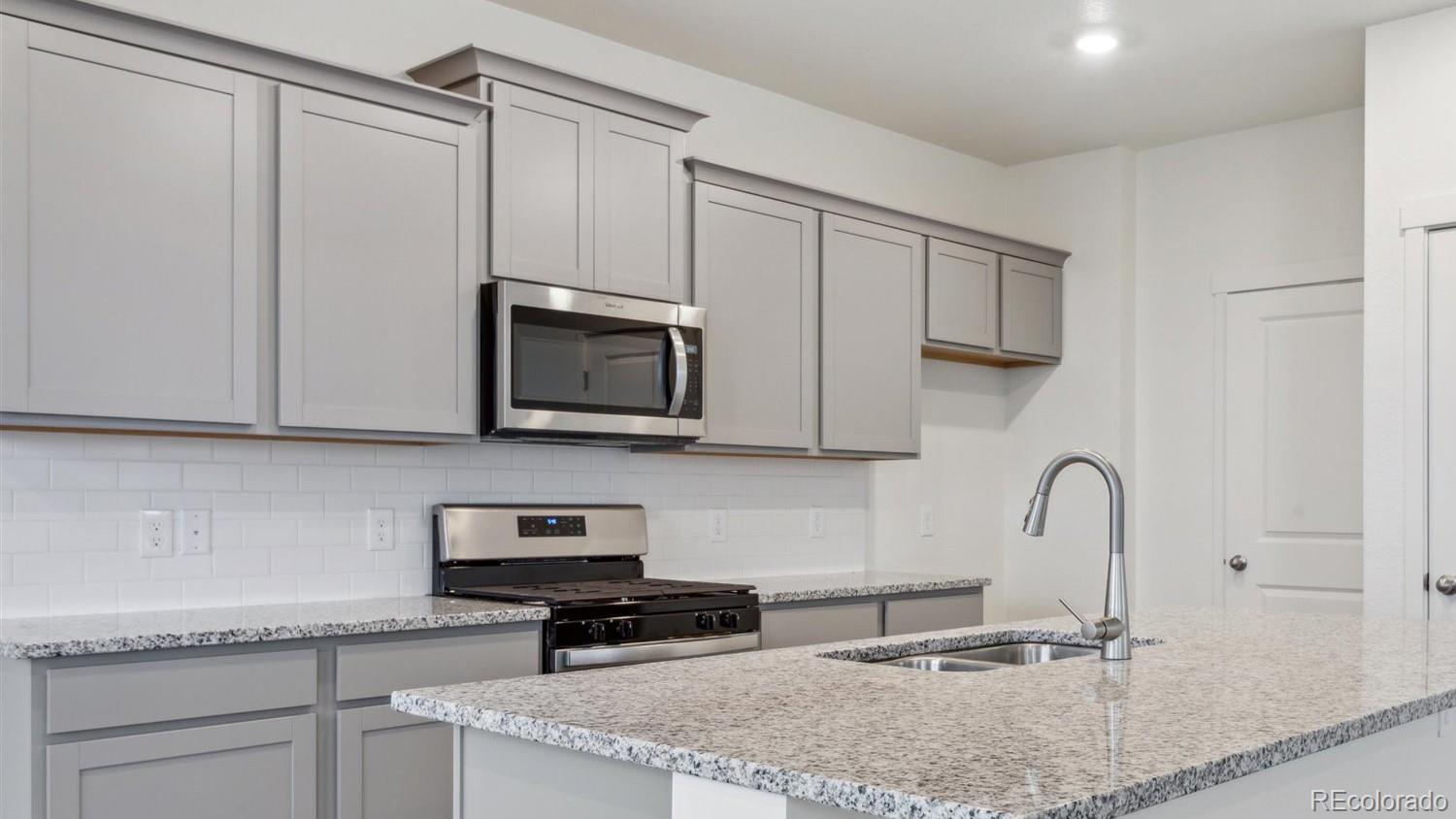 1709 Pinnacle Avenue, Lochbuie, CO, 80603 4 1709 Pinnacle Avenue