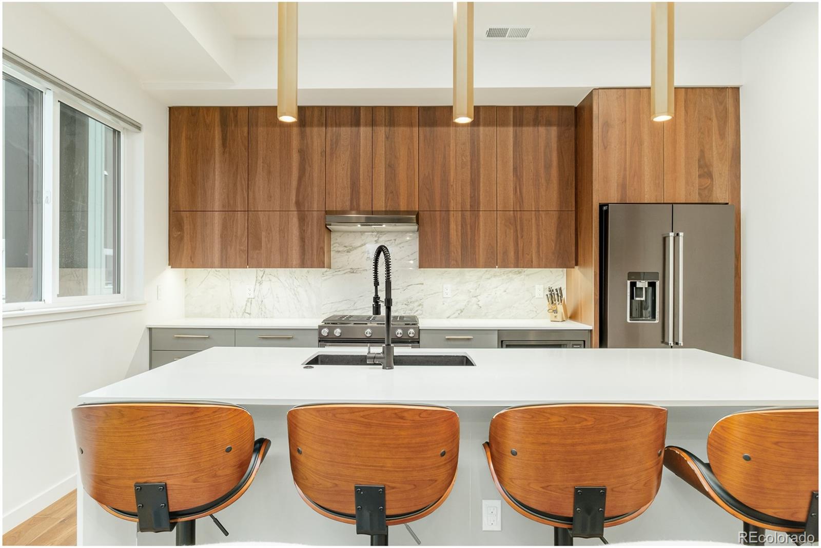 1724 Irving Street 6