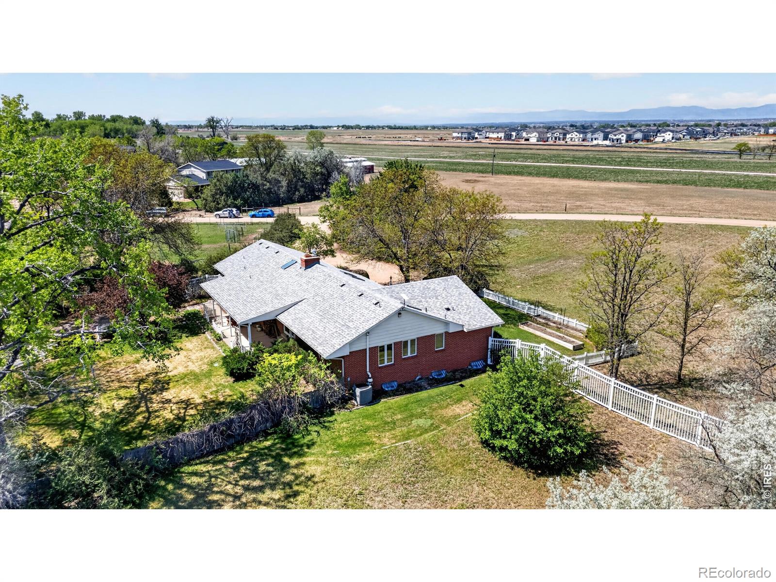 14380 Meadowlark Lane