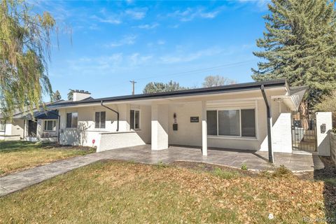 Photo of 2930 Monaco St Pkwy, Denver, CO 80207 (MLS # 2318347)