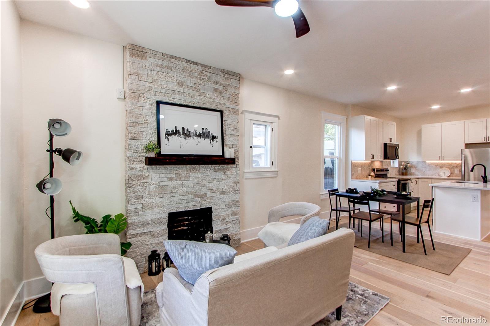 139 W Dartmouth Avenue