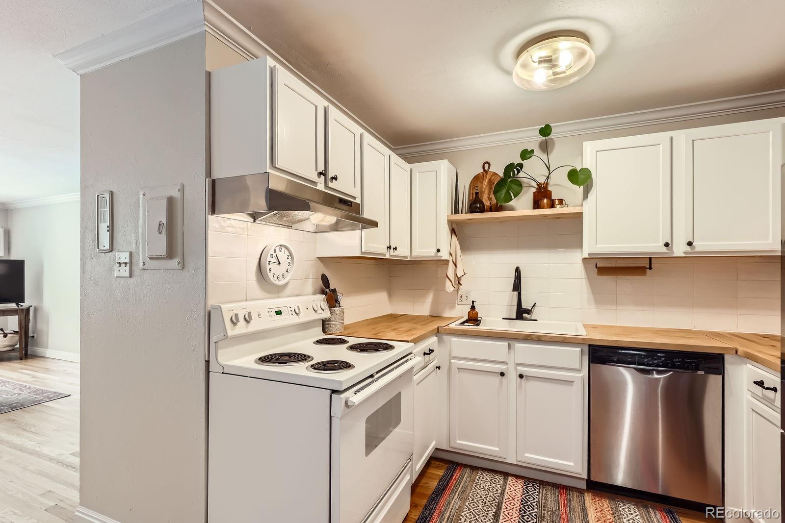 1390 N Emerson Street 407, Denver, CO, 80218 3 1390 N Emerson Street 407