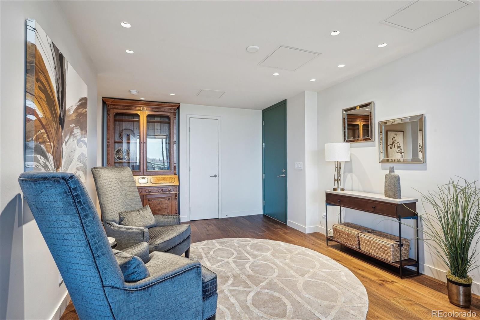 1201 N Williams Street 4C