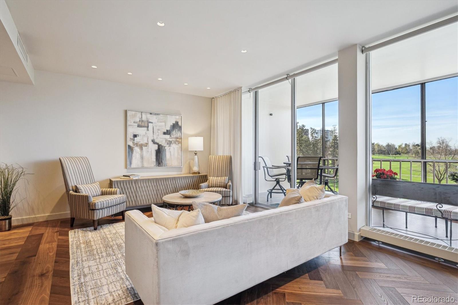 1201 N Williams Street 4C