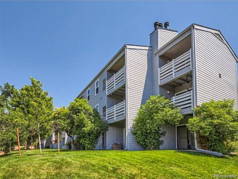 Photo of 3121 S Tamarac Drive #302H, Denver, CO 80231 (MLS # 2533716)